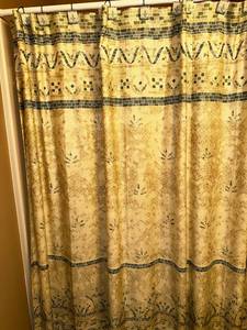 lot 138 image: Mosaic Shower Curtain & Towel Set