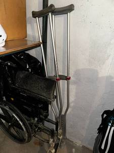 lot 276 image: Breezy 510 Wheelchair & Crutches Set