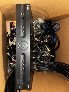 lot 286 image: DirecTV HD Receiver with Cables
