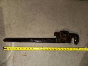 lot 307 image: Vintage Trimo 24 Pipe Wrench