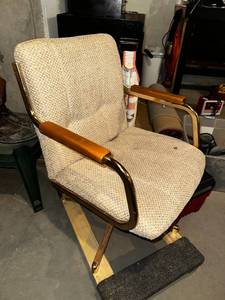 lot 312 image: Vintage Swivel Armchair with Wood Arms