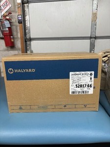 lot 71 image: 1 Case (2500 each) NEW Halyard 52817 SIngle-Use Powder-Free Nitrile Exam Gloves - Size Small
