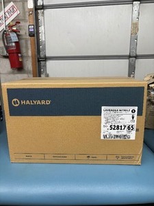 lot 74 image: 1 Case (2500 each) NEW Halyard 52817 SIngle-Use Powder-Free Nitrile Exam Gloves - Size Small