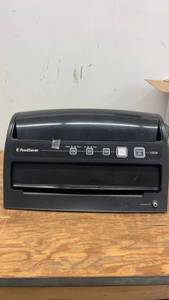 lot 100 image: FoodSaver V3200 Vacuum Sealing System with 3 Vacuum Seal Rolls