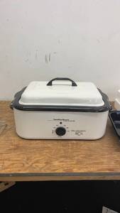 lot 103 image: Hamilton Beach Roaster Oven with Bonus Buffet Pans and Base Wire Rack
