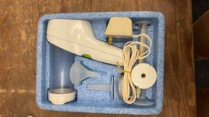 lot 113 image: Wear-Ever Electric Cookie Canap & Candy Maker