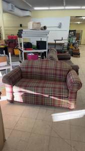 lot 124 image: Used Plaid Love Seat Sofa