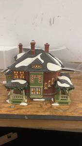 lot 151 image: Decorative Department 56 Snow Village Courthouse 1895
