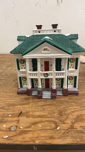 lot 167 image: Dept 56 Snow Village Southern Colonial Handpainted Ceramic House