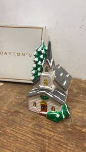 lot 212 image: Daytons Collectible Ceramic Christmas Village Church