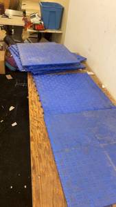 lot 214 image: Collection of Interlocking Blue GarageWorkshop Floor Tiles