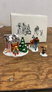 lot 242 image: 3-Piece Christmas Village Set with Pony Rides and Figurines