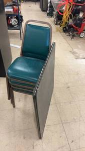 lot 285 image: Vintage Folding Card Table with 3 Green Vinyl Chairs