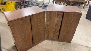 lot 291 image: Pair of Wooden Storage Cabinets with Shelves