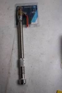 lot 25 image: Water Heater Connector with 34 Inch Connection Kit