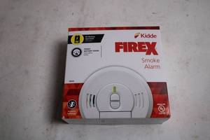 lot 31 image: Kidde Firex Smoke Alarm with 9V Battery