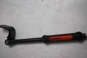lot 58 image: Crescent 22-inch Indexing Flat Pry Bar