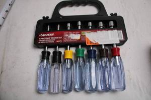 lot 98 image: Husky 7-Piece Nut Driver Set with Ergonomic Handles