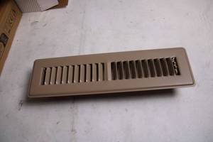 lot 126 image: Brown Metal Floor Air Vent Cover 12-Inch