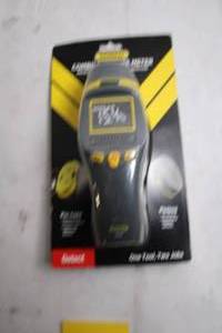 lot 218 image: Cen-Tech Combo Moisture Meter for Pin-Free and Pin-Type Measurements
