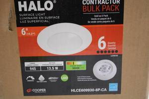 lot 245 image: Cooper Lighting Halo 6-Pack Contractor Bulk Pack Surface Mount Lights
