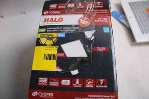 lot 253 image: Cooper HALO Motion Activated LED Floodlight