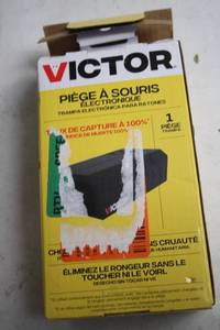 lot 299 image: Victor Electronic Mouse Trap