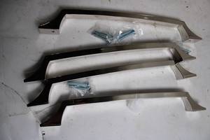 lot 409 image: Set of 4 Polished Nickel 12-inch Cabinet Pulls