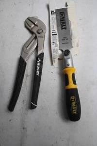 lot 448 image: Husky Pliers and Dewalt Hand Saw Set