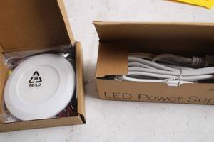 lot 460 image: Amertac LED Puck Light and LED Power Supply Set