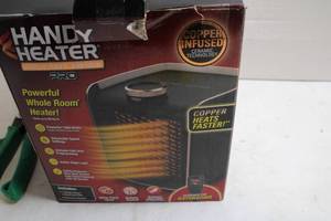 lot 494 image: Handy Heater Whole Room Pro with Copper Infused Technology