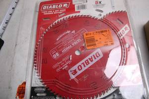 lot 110 image: Diablo 10 Inch Ultra Finish Saw Blades - Set of 2