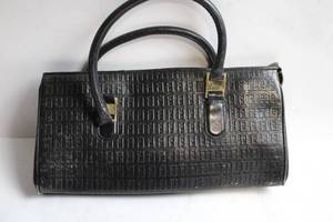 lot 6 image: Black Leather Textured Handbag with Double Handle