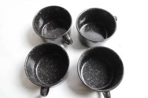 lot 12 image: Set of 4 Black Speckled Enamel Cups and 7 Assorted Drinking Glasses