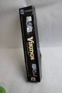 lot 27 image: Vikings Magnetic Team Dart Board with 6 Darts