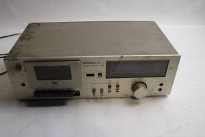 lot 33 image: Technics M11 MK2 Stereo Cassette Deck