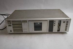 lot 40 image: Nakamichi BX-100 2 Head Cassette Deck