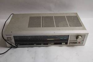 lot 41 image: Technics SA-120 FMAM Stereo Receiver - Vintage Audio Equipment