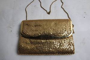 lot 42 image: Vintage Gold Mesh Evening Purse with Chain Strap