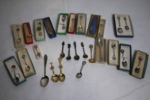 lot 77 image: Collection of 24 Souvenir Spoons in Assorted Designs