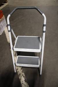 lot 99 image: Used Two-Step Steel Ladder with Non-Slip Treads