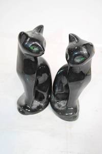 lot 172 image: Pair of Vintage Black Ceramic Cat Figurines with Green Eyes