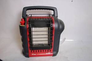 lot 189 image: Portable Mr. Heater Buddy Propane Radiant Heater