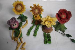 lot 197 image: Collection of 5 Handmade Wooden Flower Figurines