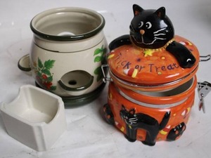 lot 207 image: Ceramic Halloween Cookie Jar and Floral Tea Light Holder Set