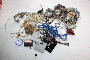 lot A-227 image: Collection of Mixed Costume Jewelry with Beads and Gemstones