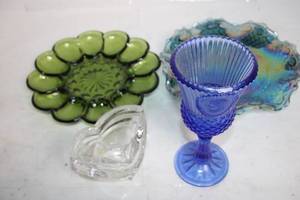 lot 234 image: Assorted Lot of Vintage Glassware