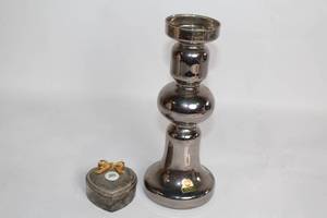 lot 8 image: Silver Plated Candle Holder and Heart-Shaped Jewelry Box