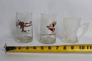 lot 11 image: Set of 3 Vintage Collector Glasses with Cartoon Designs