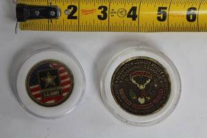 lot 18 image: Set of 2 US Army Commemorative Challenge Coins